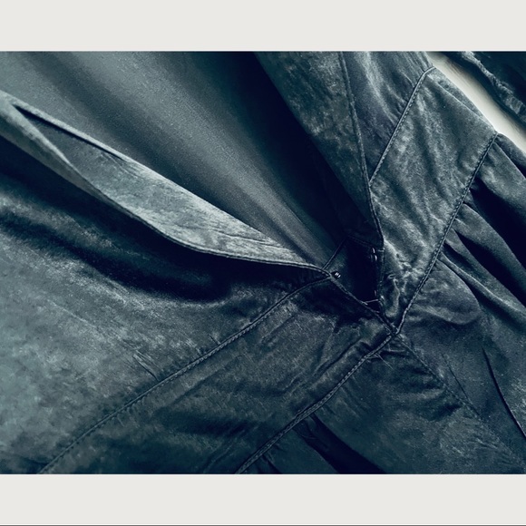 MISSGUIDED Hook Corset Liquid Satin Duster Coat - Picture 13 of 14